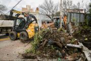 El Municipio avanza con un operativo para limpiar terrenos baldíos y trasladar los costos a los propietarios
