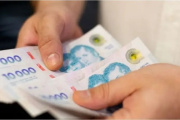 El salario real cayó casi un punto por debajo de la inflación en marzo