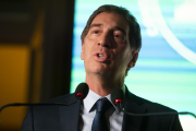 Diego Santilli asume la Jefatura de Gabinete con mejor imagen que Adorni, pero todavía con saldo negativo