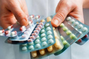 Medicamentos, libros y garrafas: el gobierno prepara un nuevo paquete de desregulaciones