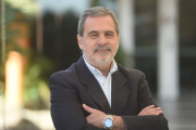 El Coronel no tiene quien le tuitee por Carlos Fara