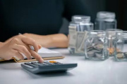 El Financial Times analizó el incremento de la morosidad en Argentina y el impacto en las familias
