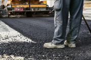 Pavimentarán el perímetro adoquinado de Plaza España para mejorar el tránsito y la seguridad vial