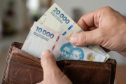 Cayó el empleo registrado y la canasta de servicios ya insume el 14% del salario