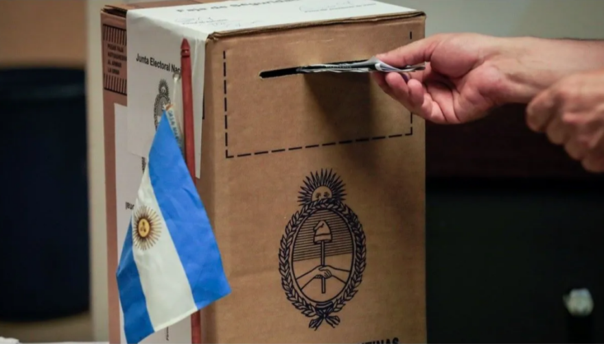 Se desploma el optimismo y se empareja el escenario electoral hacia 2027