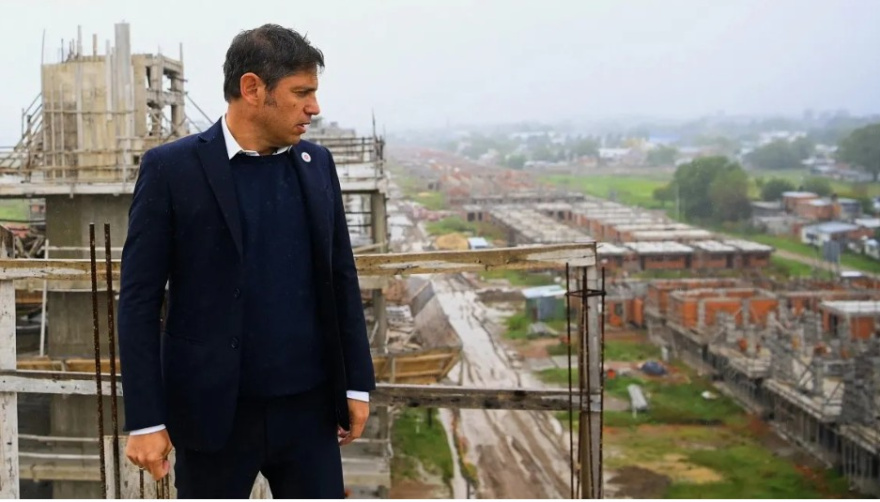 Kicillof adjudicó una obra hidráulica por más de $60.000 millones, pero la firma del contrato quedó sujeta a una condición del BID